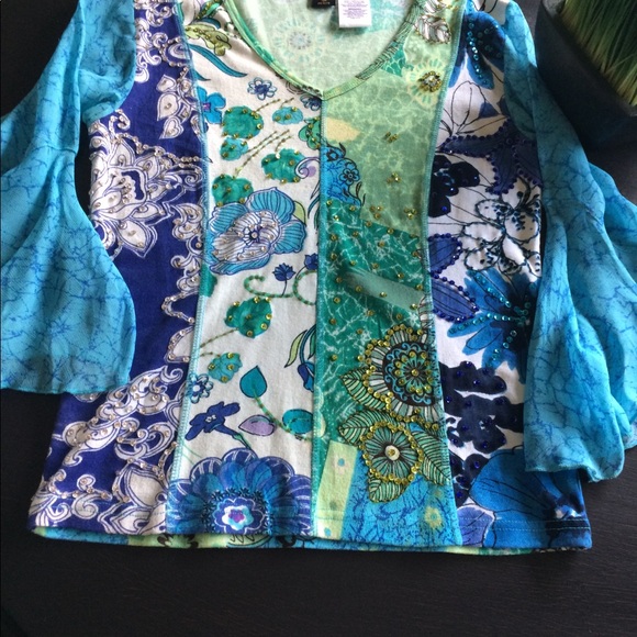 Bila petite TShirt style top with sheer sleeves - Picture 3 of 5